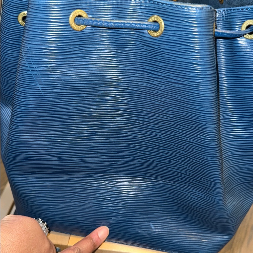 Louis Vuitton Blue Epi Petit Noe Bag - Picture 9 of 12